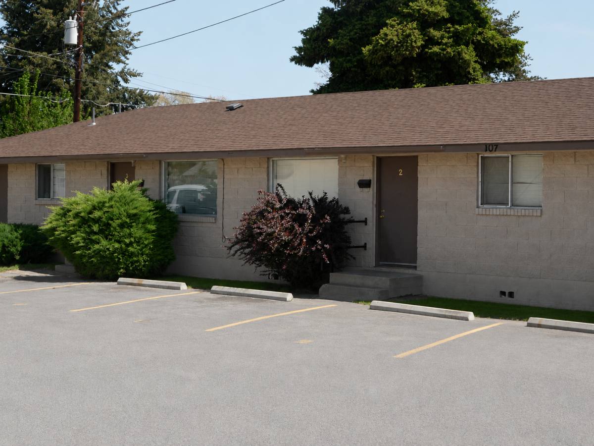 Apartment for rent at 101-107 E Fremont Ave, Selah, WA 98942