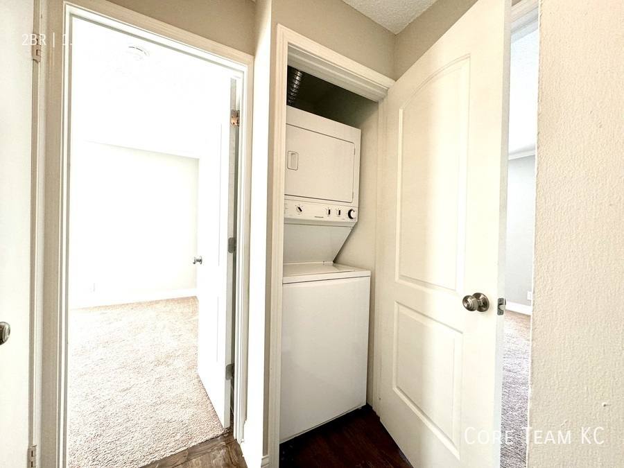 Townhouse for rent at 4427 Holly St #C, Kansas City, MO 64111