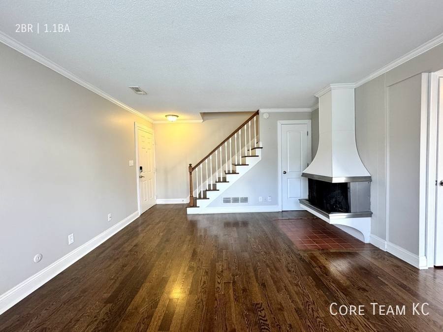 Townhouse for rent at 4427 Holly St #C, Kansas City, MO 64111