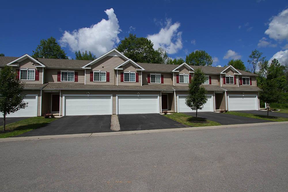Townhouse for rent at 3395 Union St, North Chili, NY 14514
