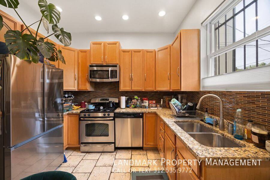 House for rent at 4758 S Champlain Ave, Chicago, IL 60615