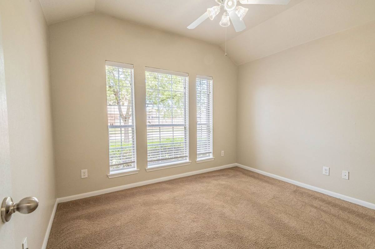House for rent at 3318 Cactus Heights Lane, Pearland, TX 77581