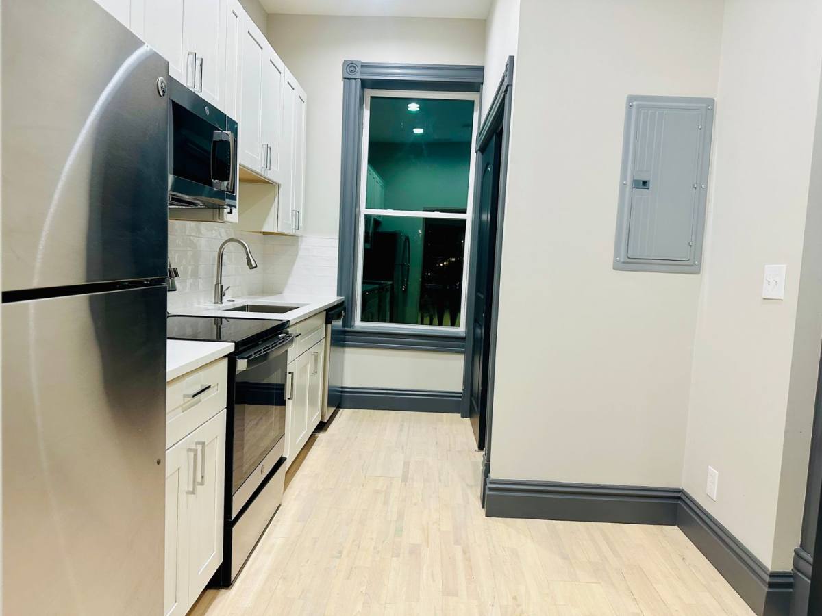 Apartment for rent at 1952-1954 Cherokee St, Saint Louis, MO 63118