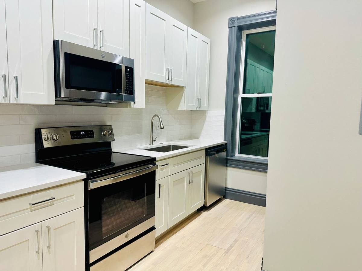 Apartment for rent at 1952-1954 Cherokee St, Saint Louis, MO 63118