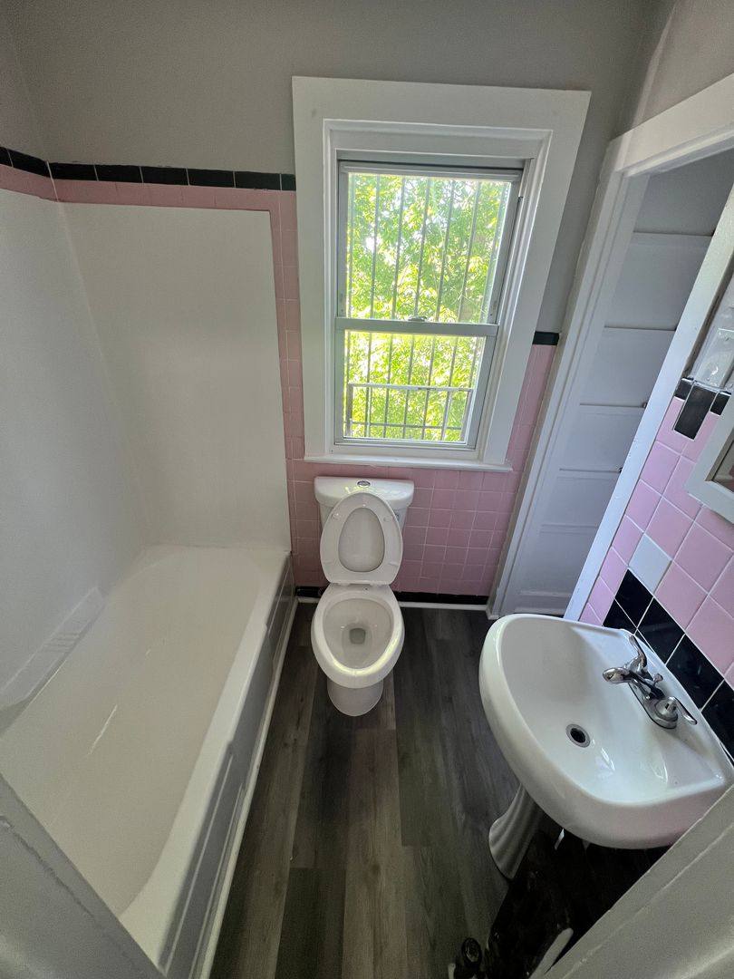 Apartment for rent at 403 Cummings Ave, Trenton, NJ 08611