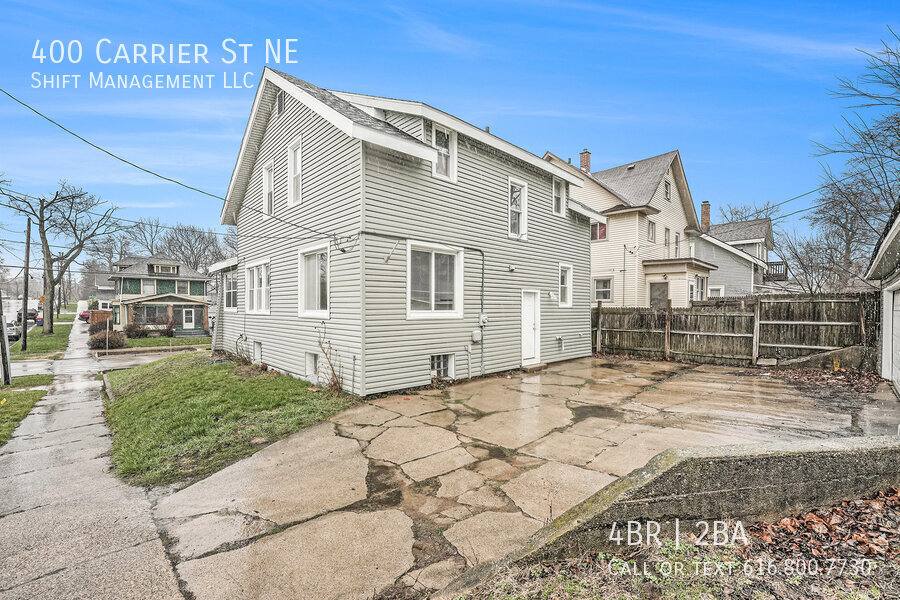 House for rent at 400 Carrier St NE, Grand Rapids, MI 49505