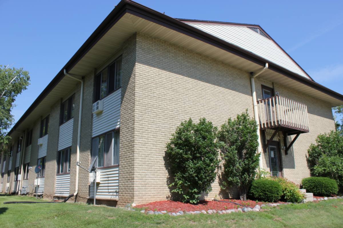 Apartment for rent at 1007 School Ave, Sheboygan, WI 53083