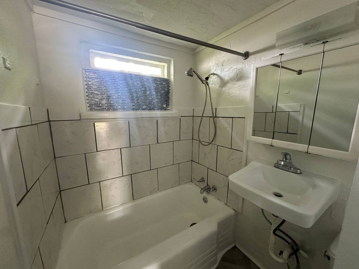 Apartment for rent at 1334 Barry St, Oxford, AL 36203