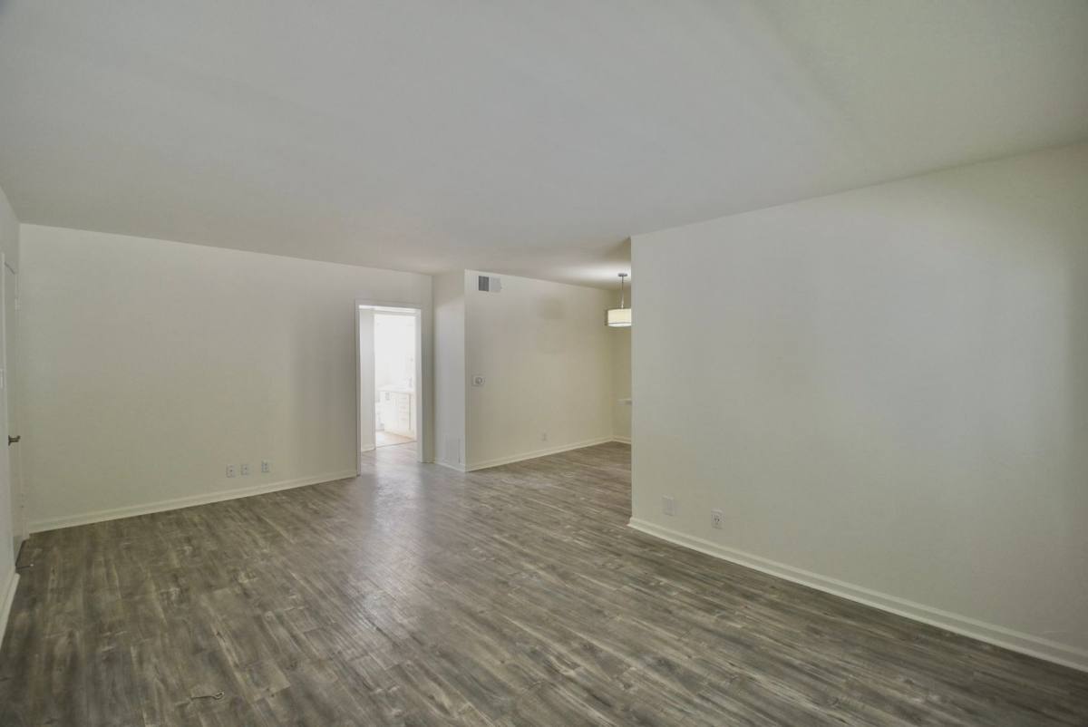 Apartment for rent at 14706 Dickens St, Sherman Oaks, CA 91403