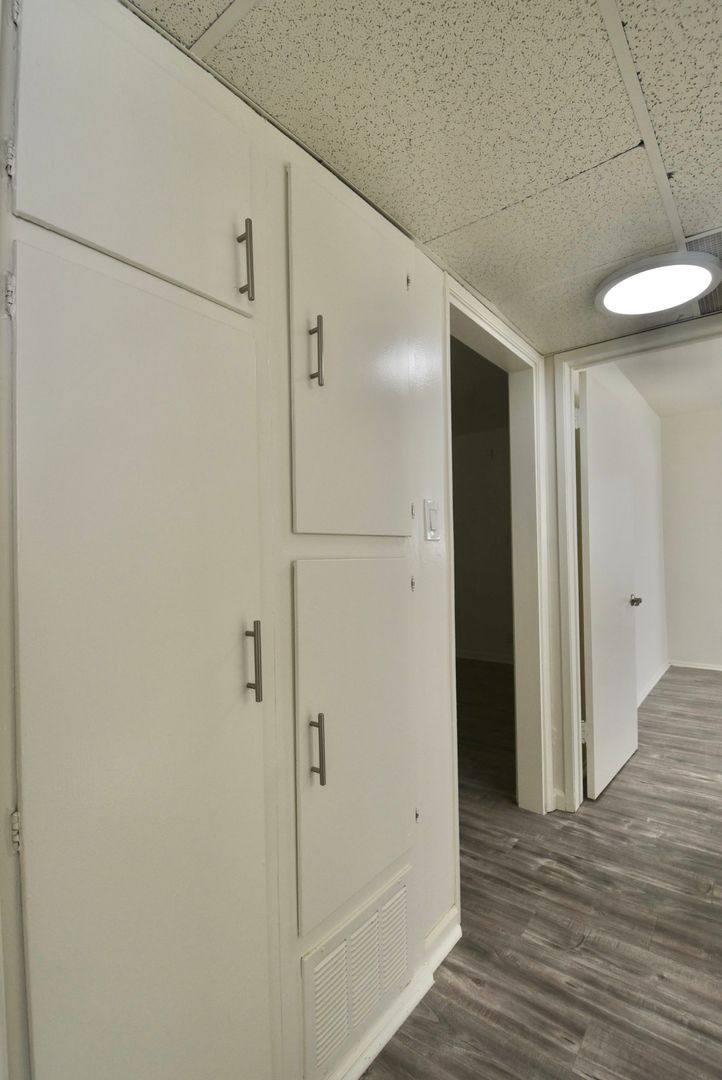 Apartment for rent at 14706 Dickens St, Sherman Oaks, CA 91403