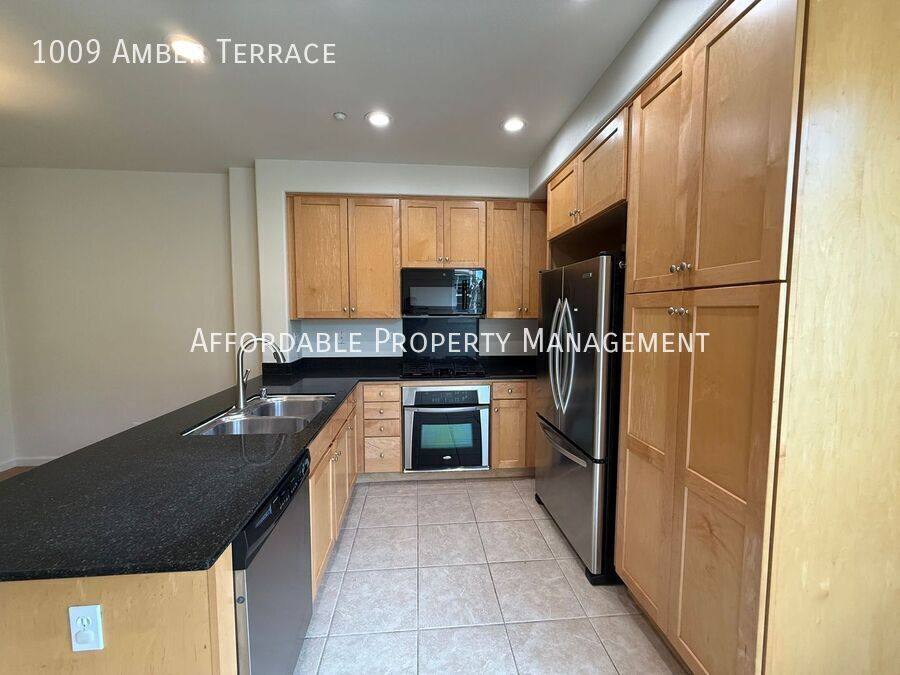 Townhouse for rent at 1009 Amber Terrace, Union City, CA 94587