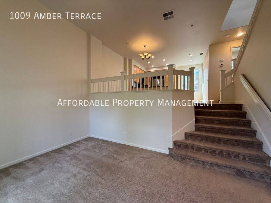 Townhouse for rent at 1009 Amber Terrace, Union City, CA 94587