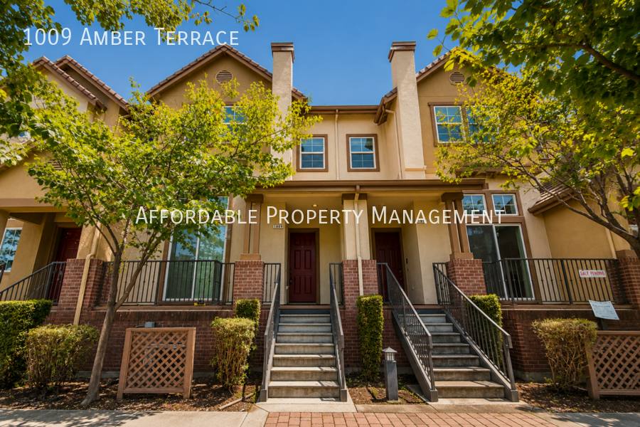 Townhouse for rent at 1009 Amber Terrace, Union City, CA 94587