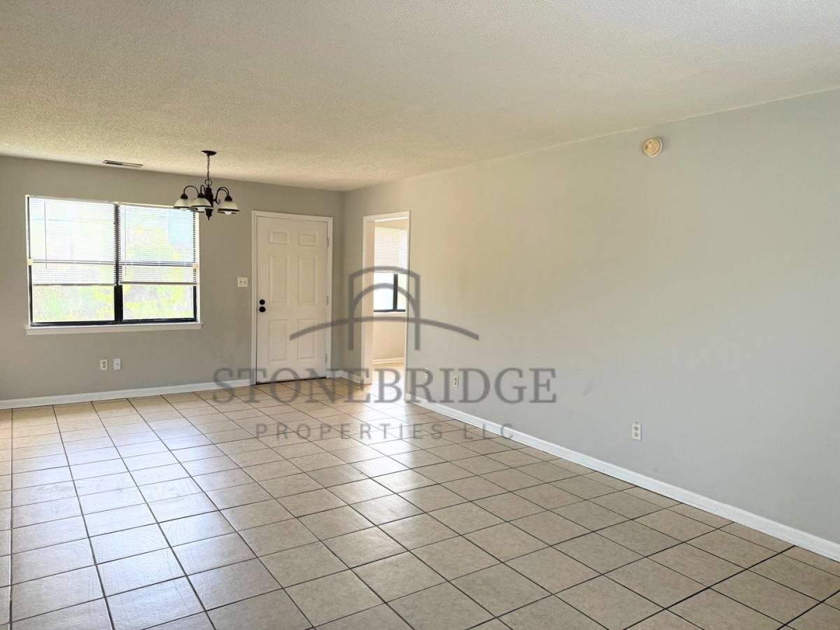 House for rent at 302 Hillsboro Lane, Helena, AL 35080