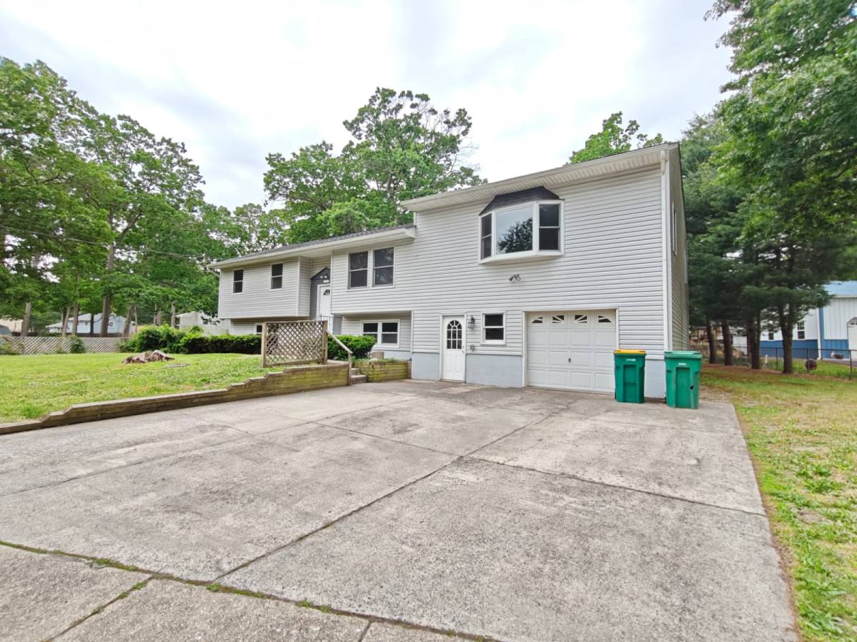 Apartment for rent at 252 Terry Lane, Egg Harbor City, NJ 08215