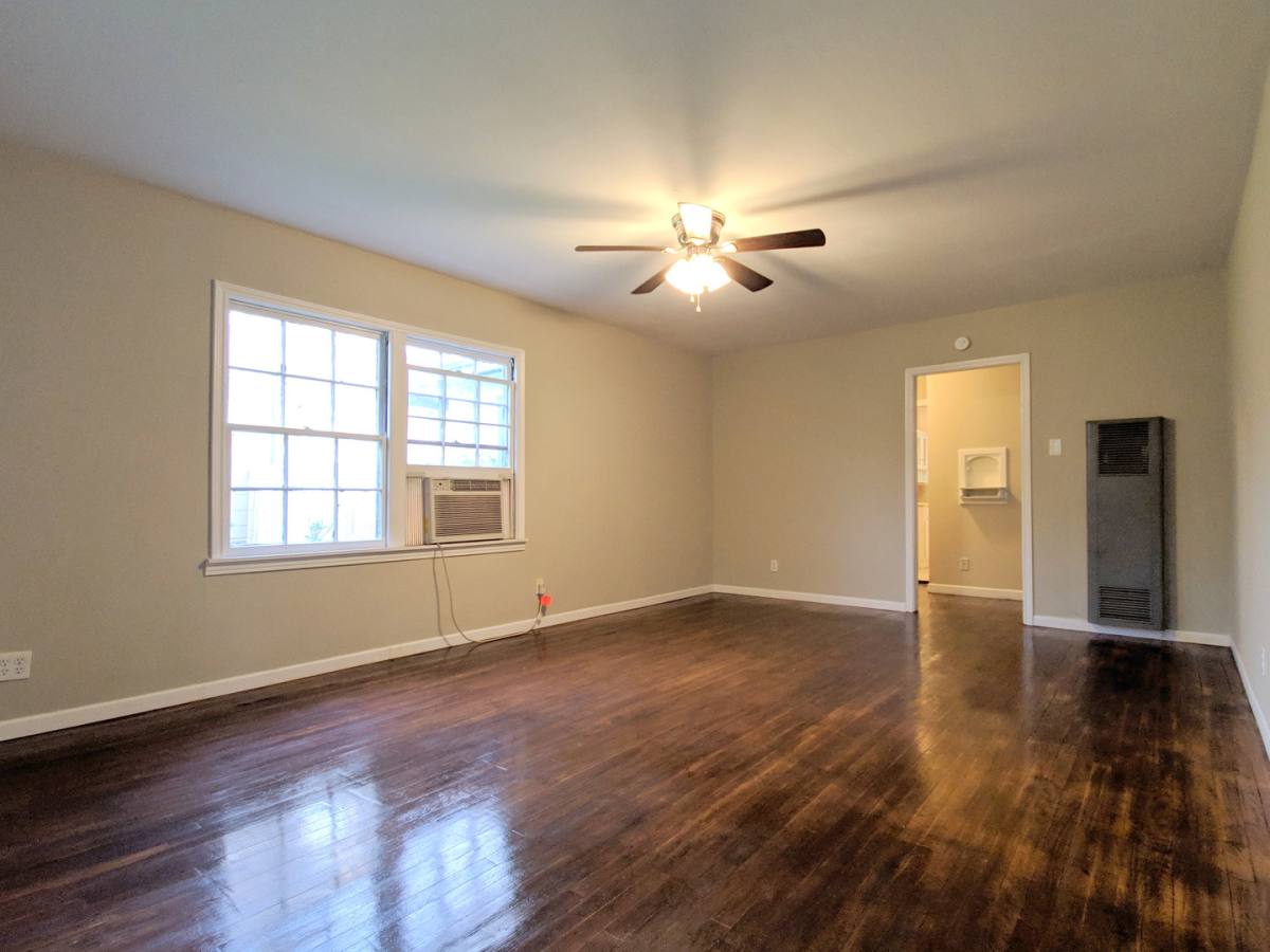 Apartment for rent at 128 7th Ave N, Texas City, TX 77590