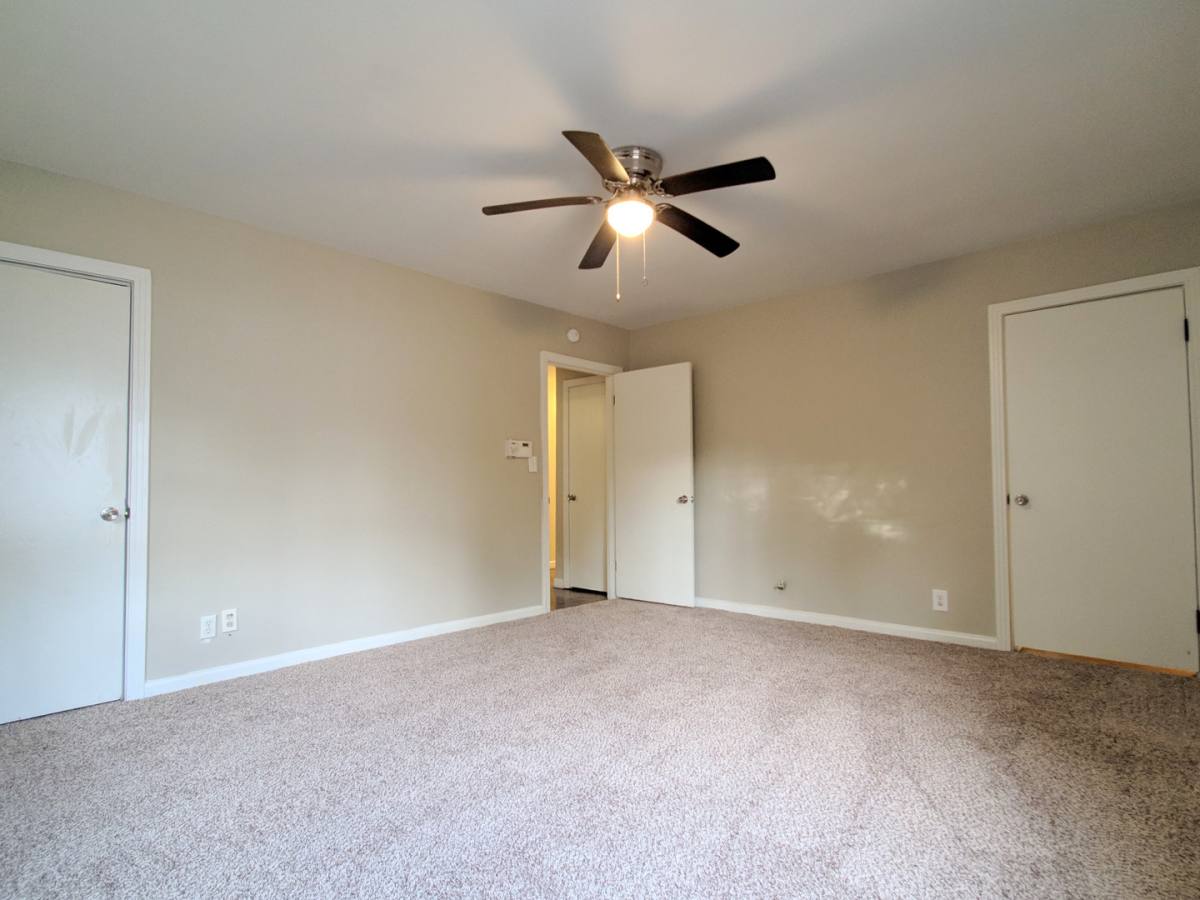 Apartment for rent at 128 7th Ave N, Texas City, TX 77590