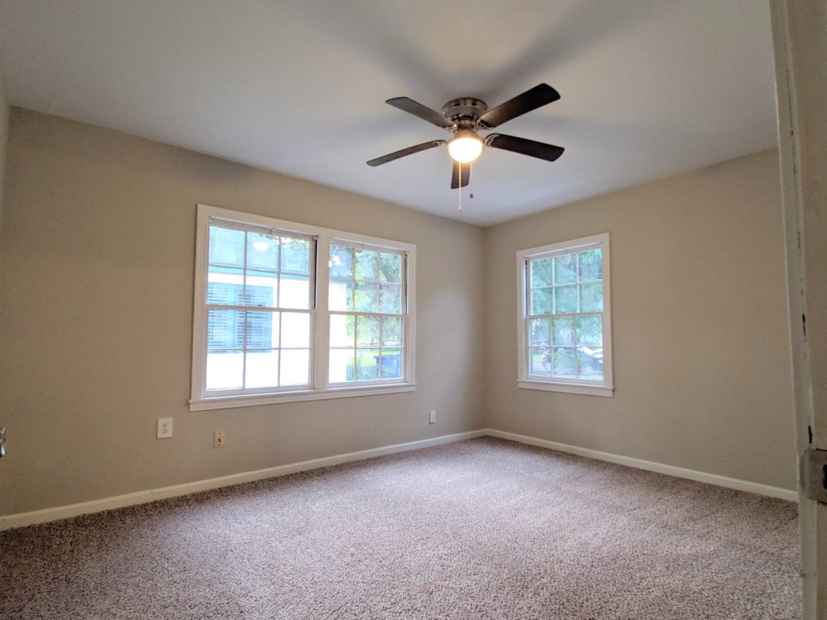 Apartment for rent at 128 7th Ave N, Texas City, TX 77590