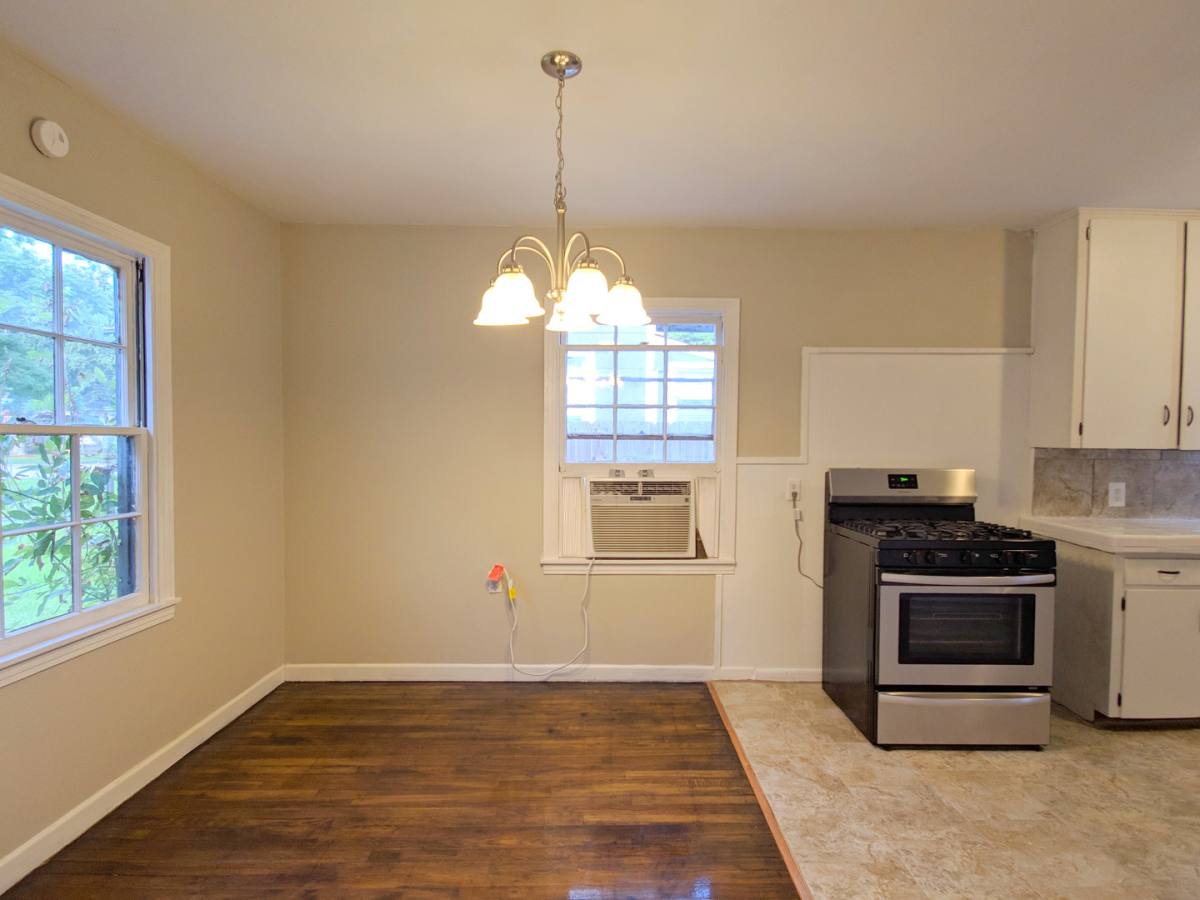 Apartment for rent at 128 7th Ave N, Texas City, TX 77590