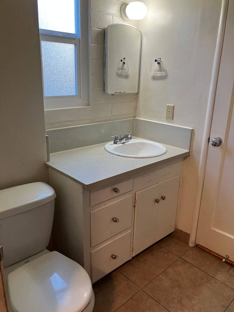 Apartment for rent at 508 College Ave, Modesto, CA 95350