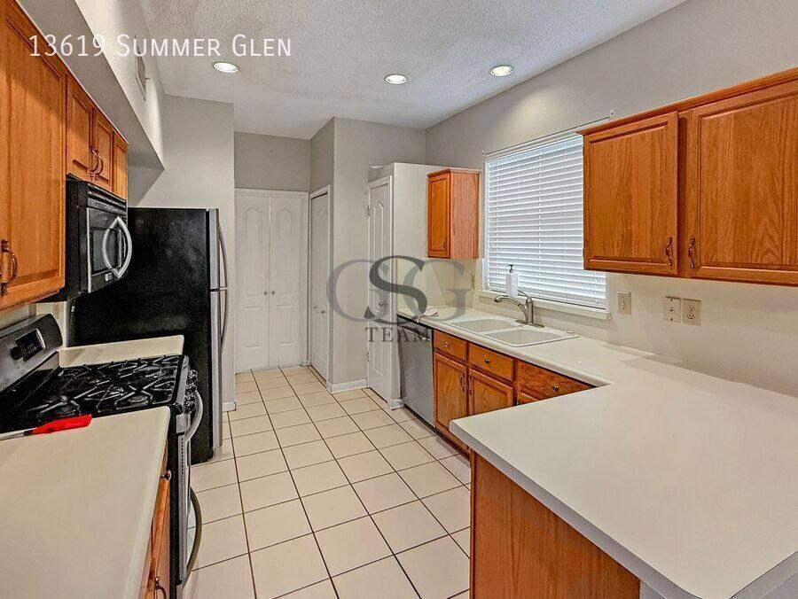 House for rent at 13619 Summer Glen, San Antonio, TX 78247