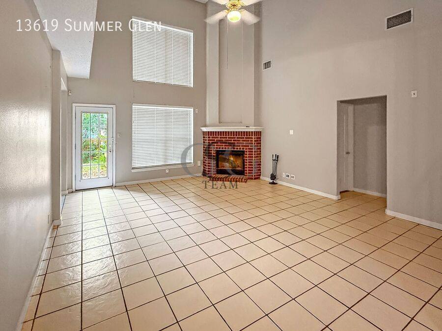 House for rent at 13619 Summer Glen, San Antonio, TX 78247