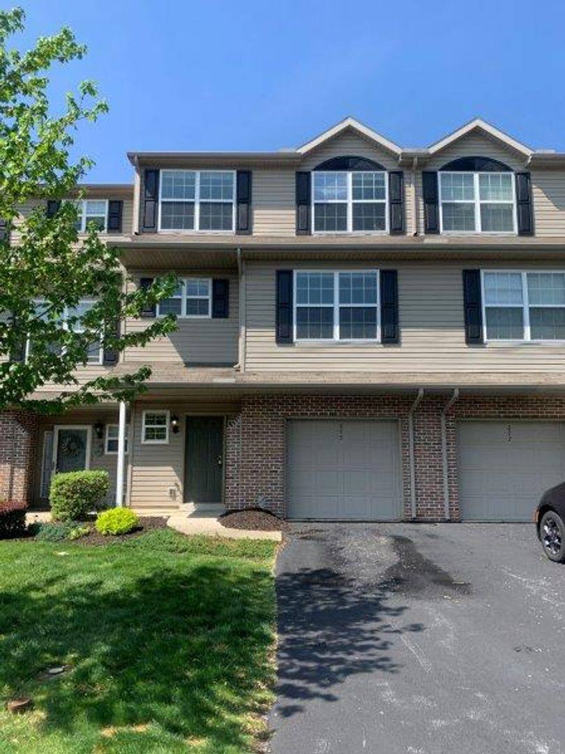 Townhouse for rent at 275 Thrush Dr, Hummelstown, PA 17036