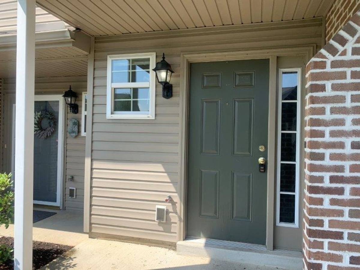 Townhouse for rent at 275 Thrush Dr, Hummelstown, PA 17036