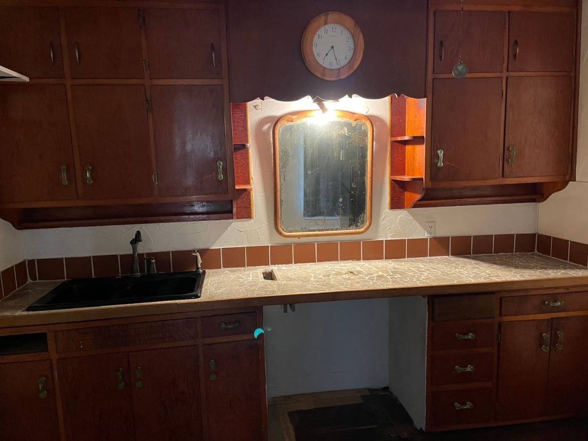 House for rent at 504 E 10th St, Newton, KS 67114