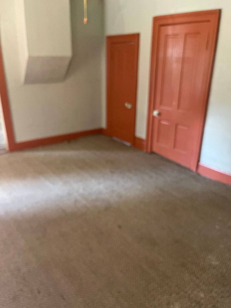 House for rent at 504 E 10th St, Newton, KS 67114