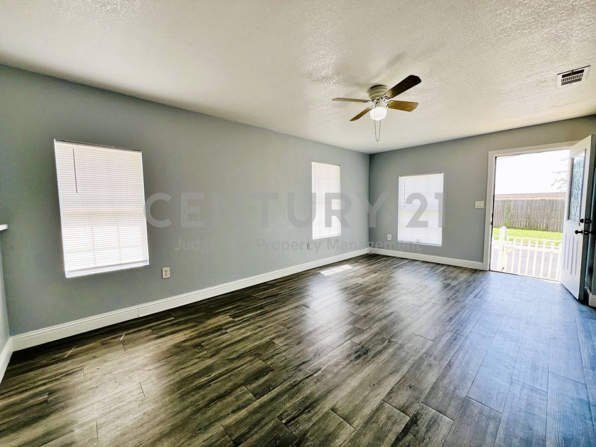 House for rent at 2621 E 12th St, Fort Worth, TX 76111