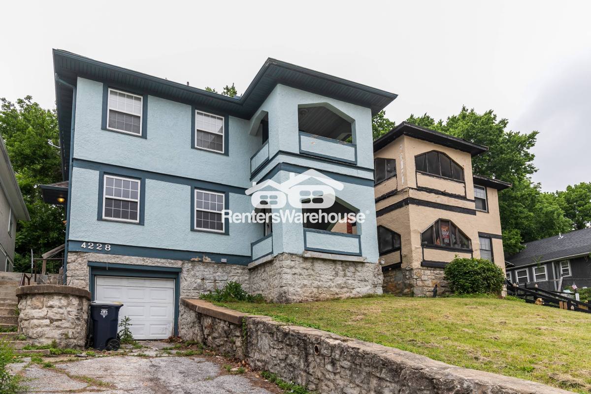 Townhouse for rent at 4228 Virginia Ave #1, Kansas City, MO 64110