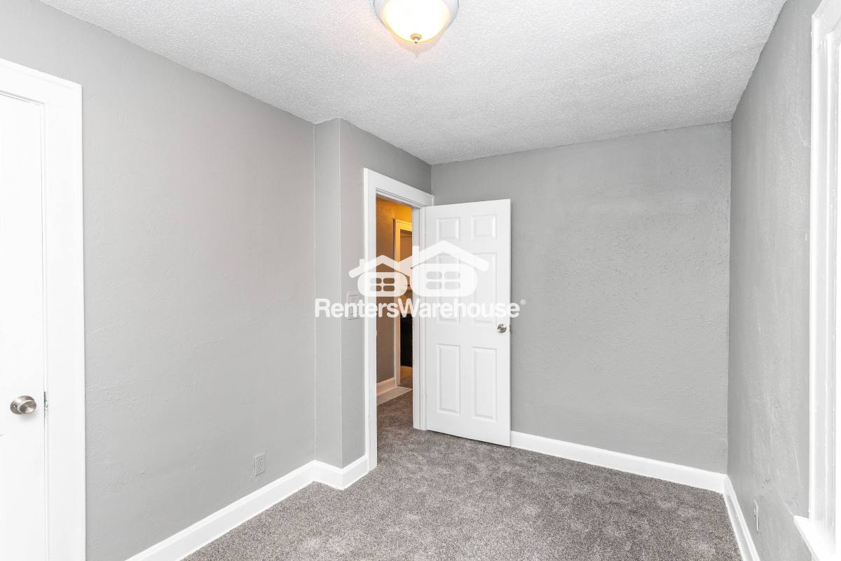 Townhouse for rent at 4228 Virginia Ave #1, Kansas City, MO 64110