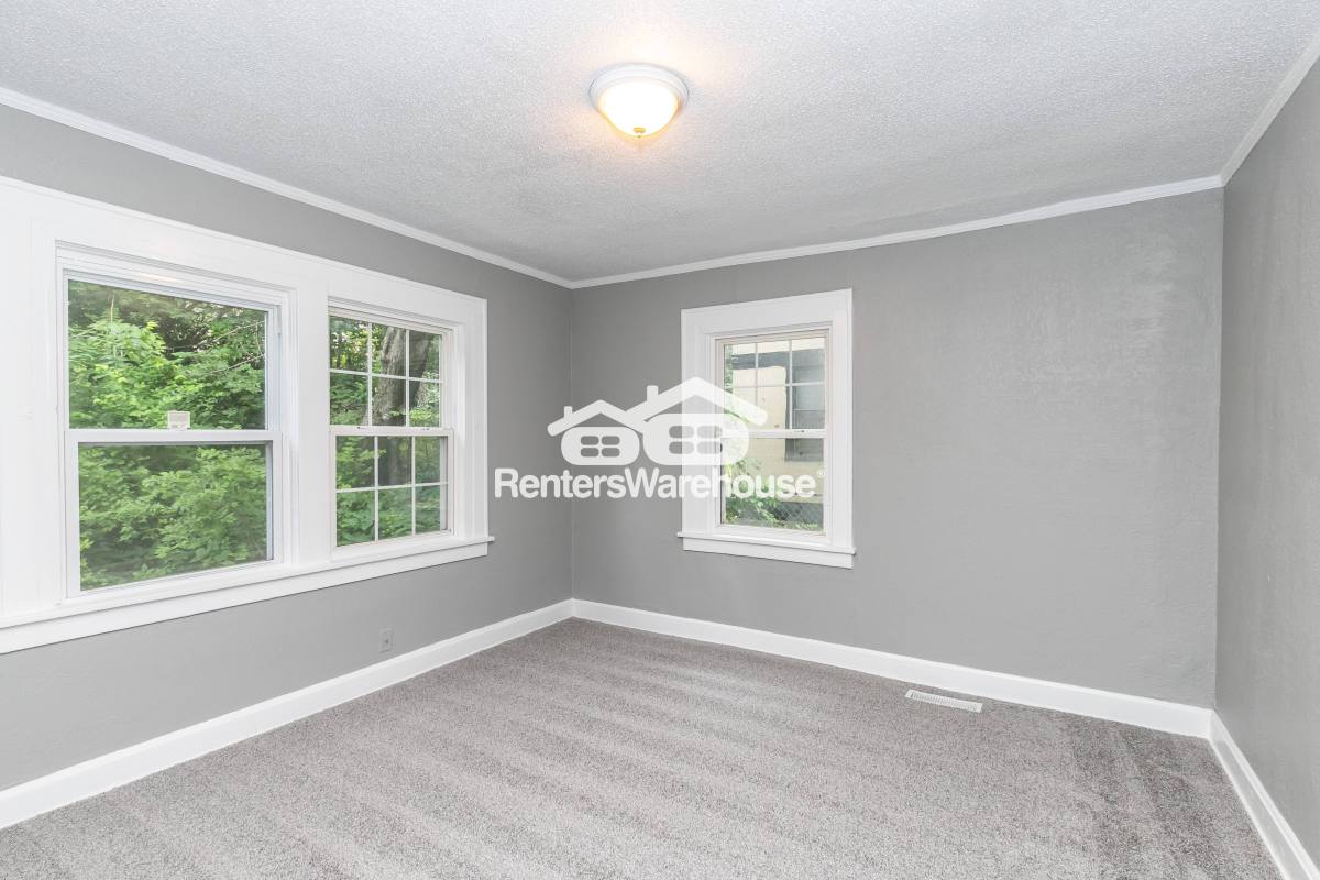 Townhouse for rent at 4228 Virginia Ave #1, Kansas City, MO 64110