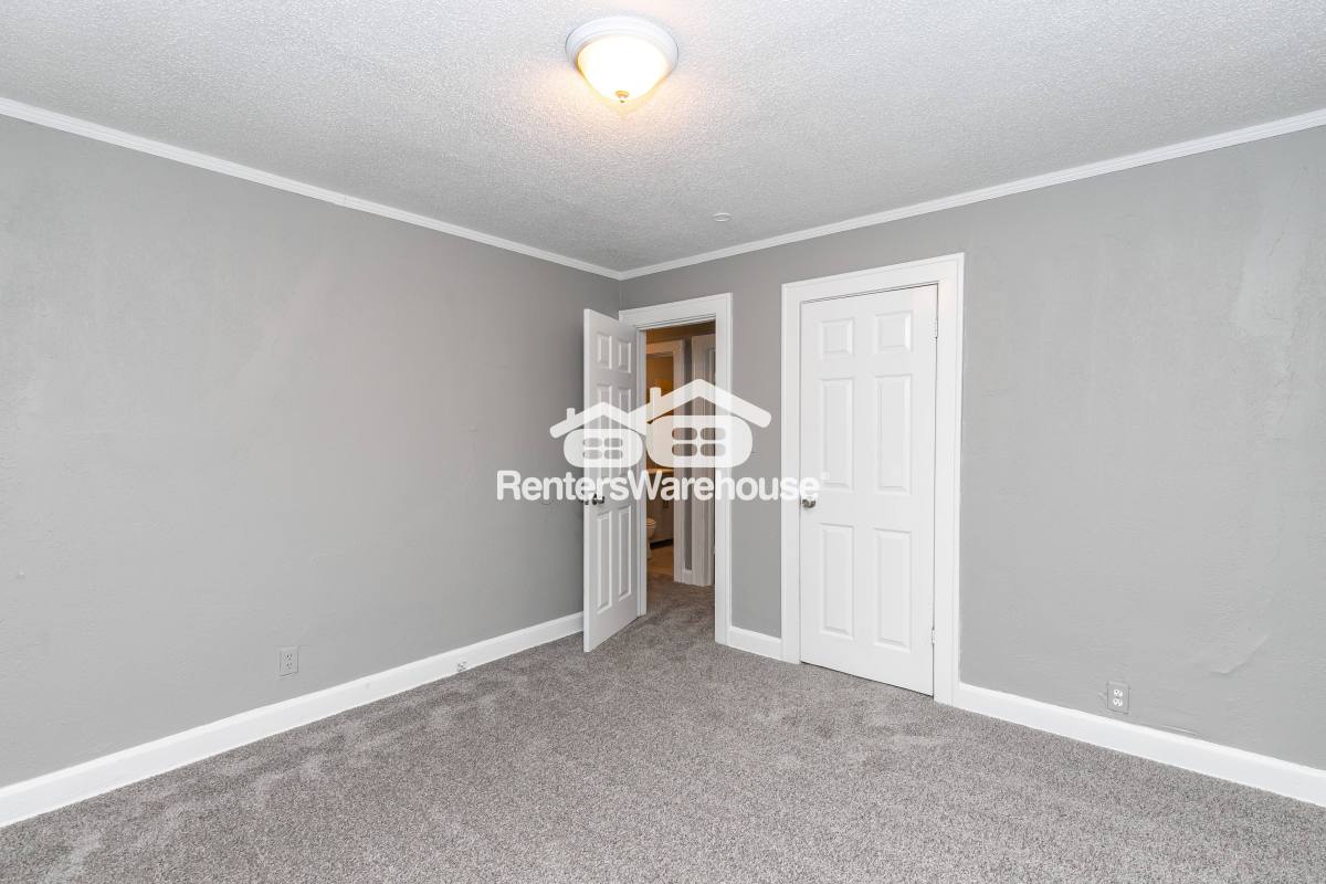 Townhouse for rent at 4228 Virginia Ave #1, Kansas City, MO 64110