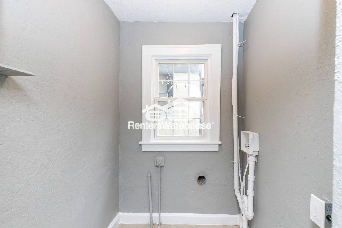 Townhouse for rent at 4228 Virginia Ave #1, Kansas City, MO 64110
