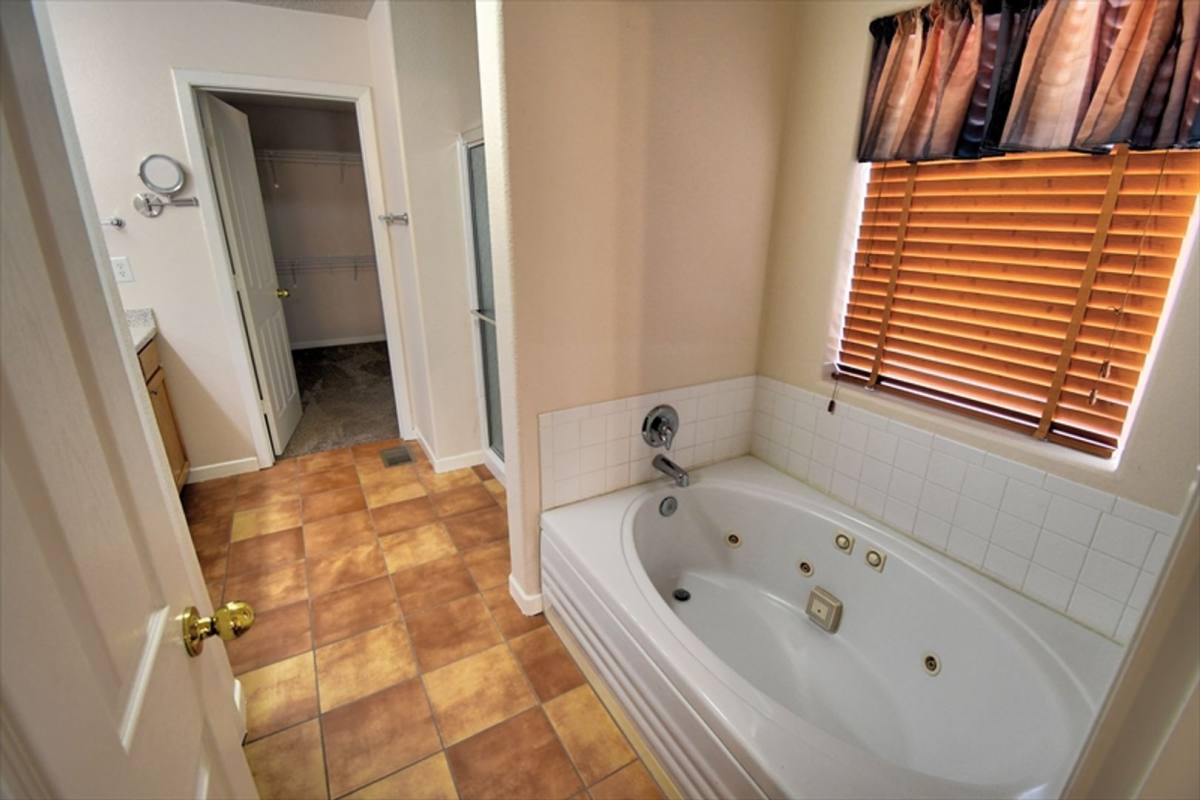 House for rent at 2011 Dillon Dr NE, Rio Rancho, NM 87124