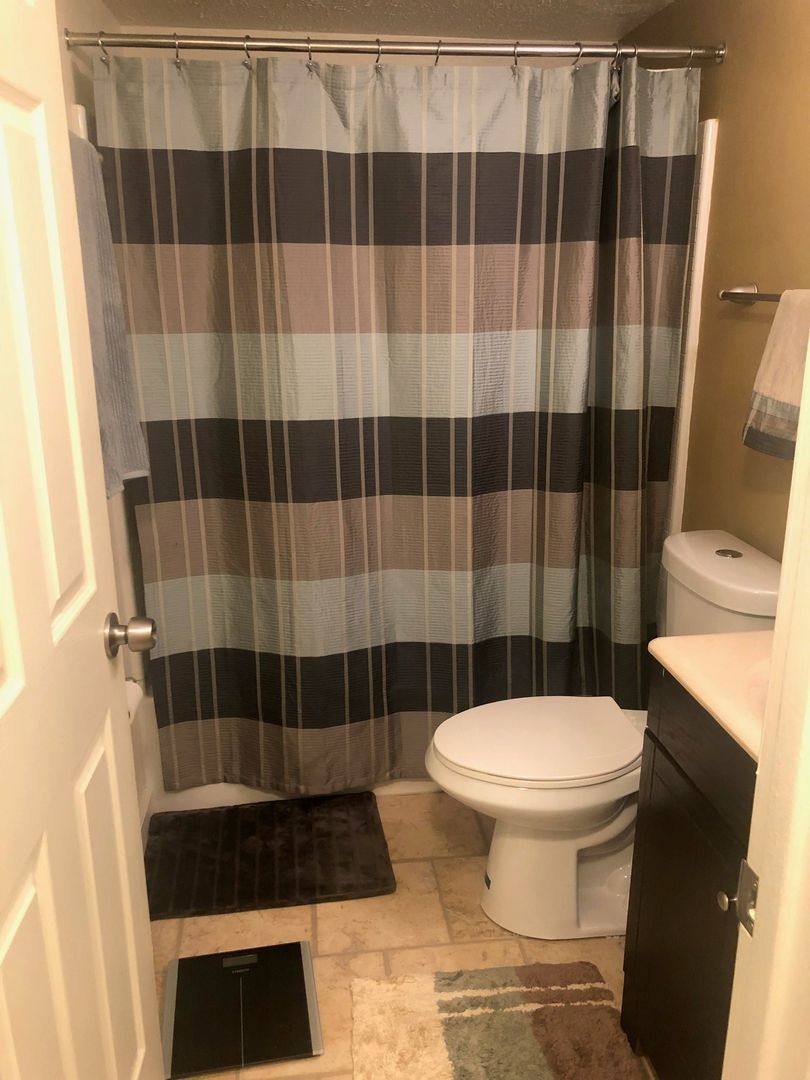 Apartment for rent at 8880 Royal Manor Dr, Allison Park, PA 15101