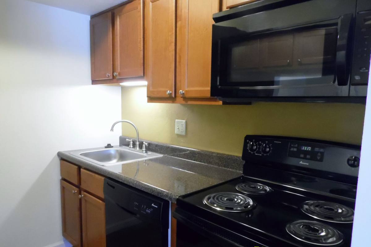 Apartment for rent at 8880 Royal Manor Dr, Allison Park, PA 15101