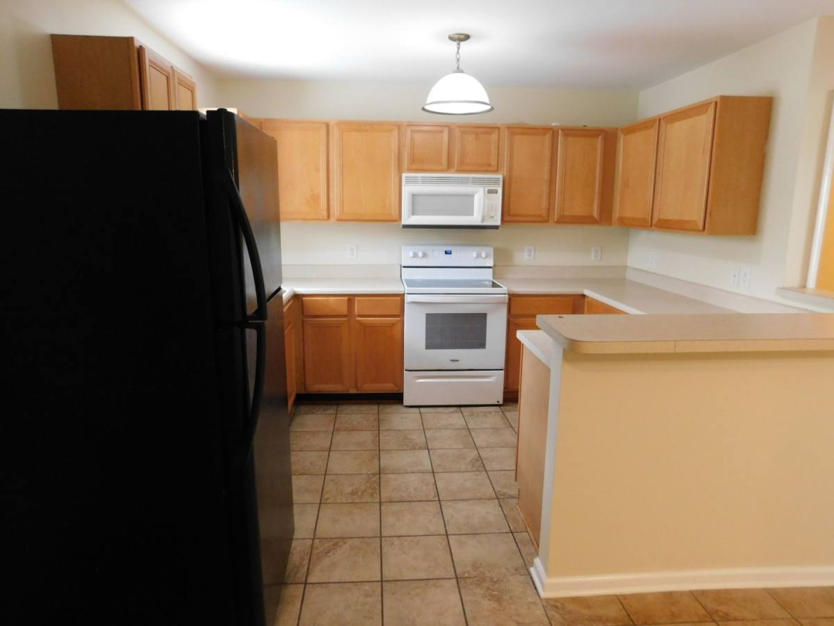 Townhouse for rent at 104 Apache Tr, Havelock, NC 28532