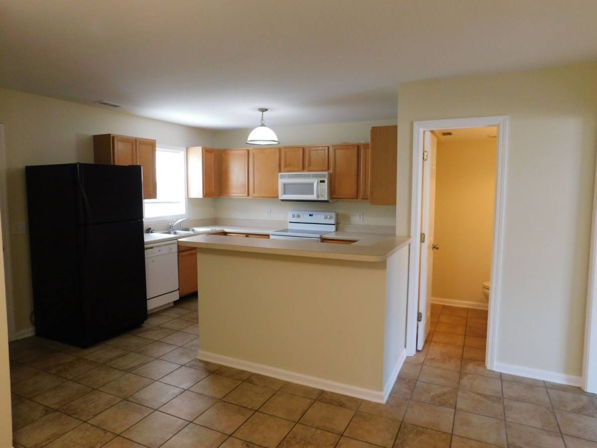 Townhouse for rent at 104 Apache Tr, Havelock, NC 28532