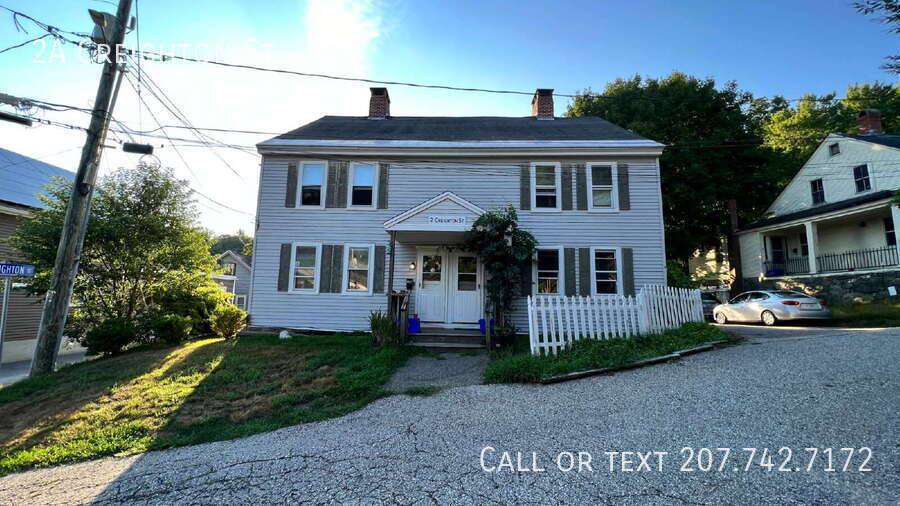 Apartment for rent at 2A Creighton St, Newmarket, NH 03857