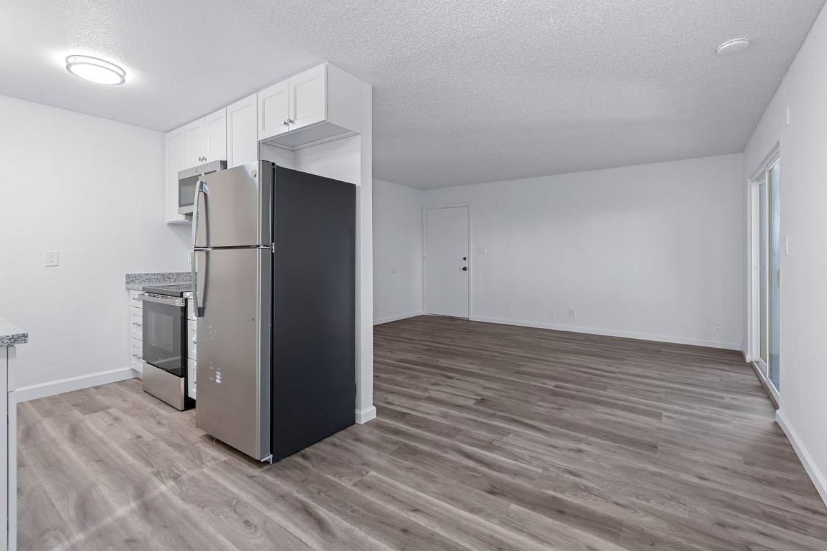 Apartment for rent at 802-816 Lincoln Ave, Napa, CA 94558