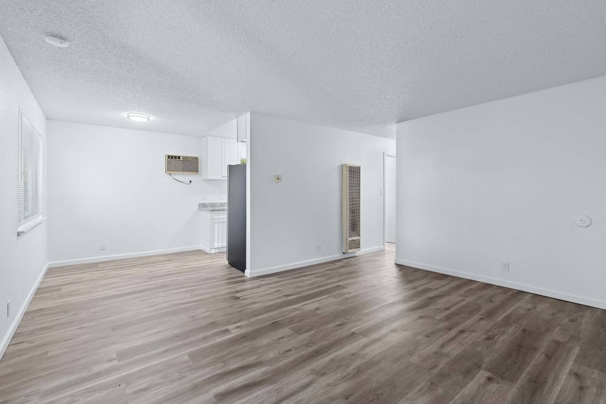 Apartment for rent at 802-816 Lincoln Ave, Napa, CA 94558