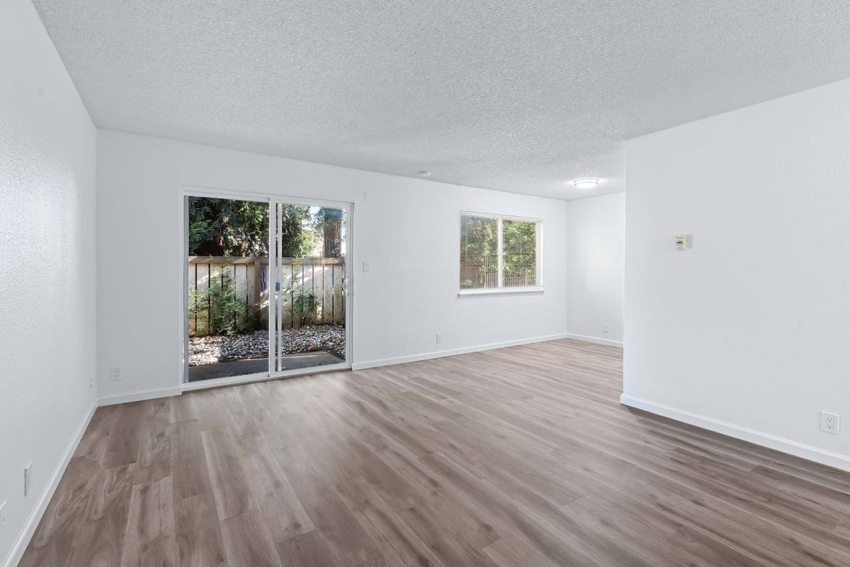 Apartment for rent at 802-816 Lincoln Ave, Napa, CA 94558