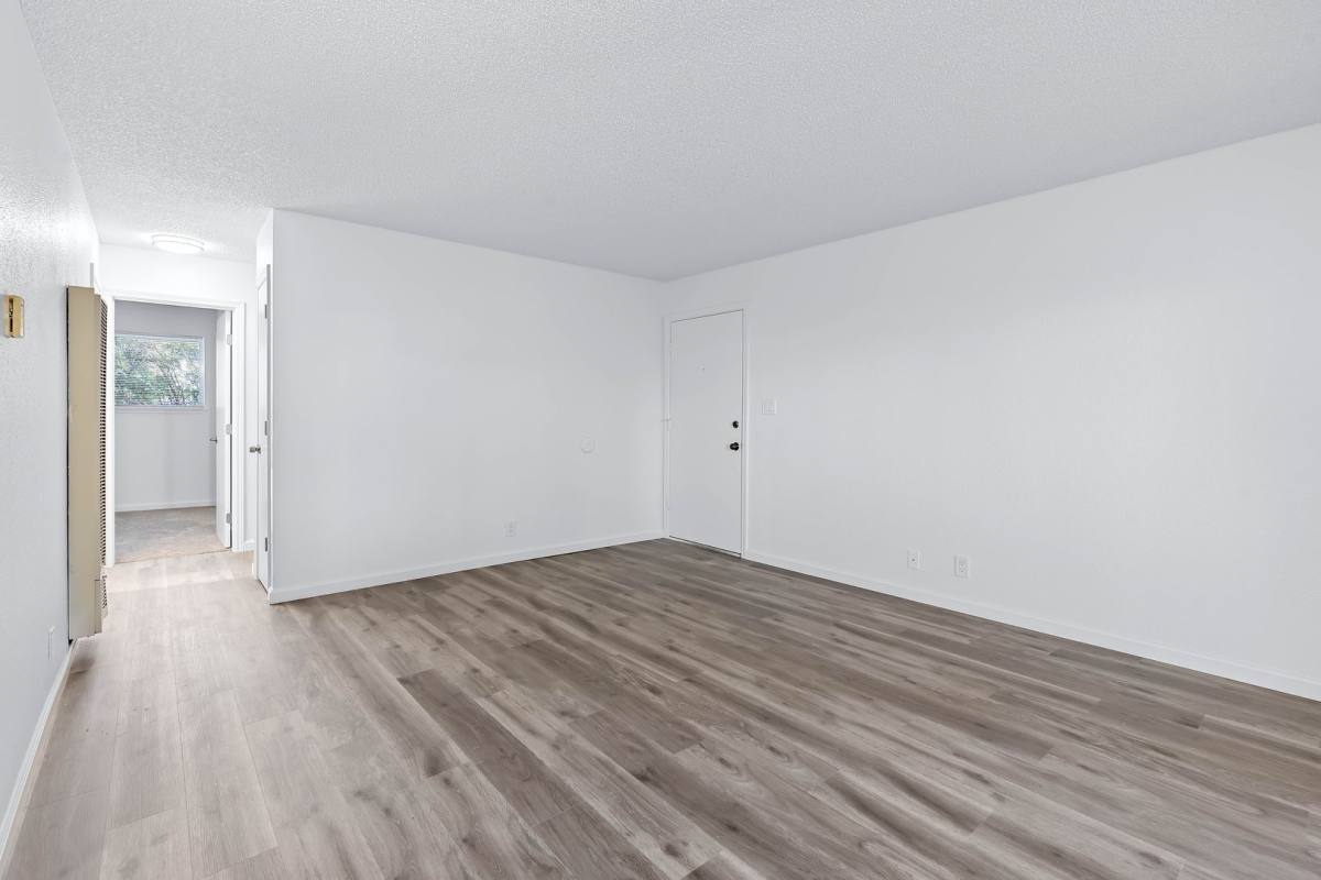 Apartment for rent at 802-816 Lincoln Ave, Napa, CA 94558