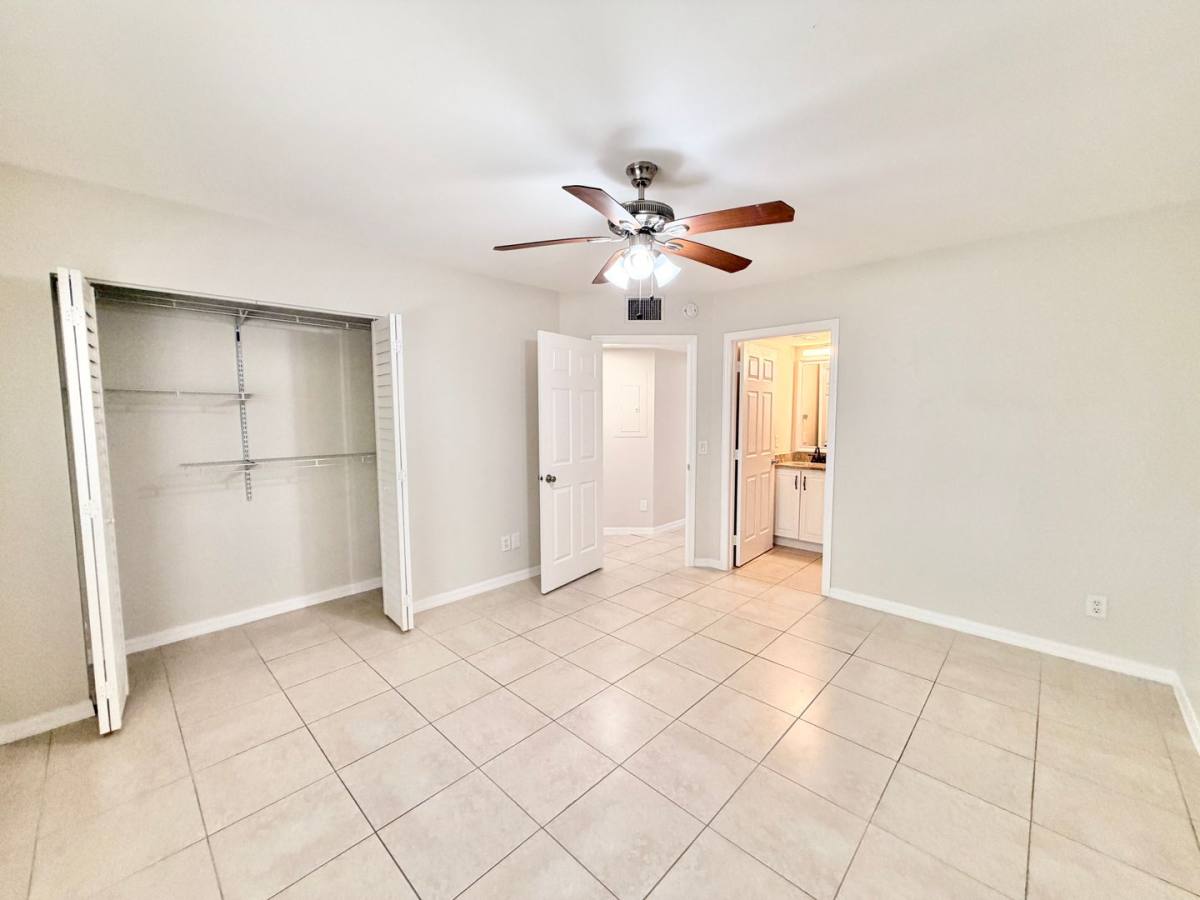 Apartment for rent at 4231 Gulfstream Dr, Naples, FL 34112
