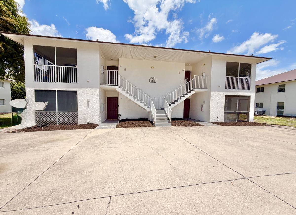Apartment for rent at 4231 Gulfstream Dr, Naples, FL 34112