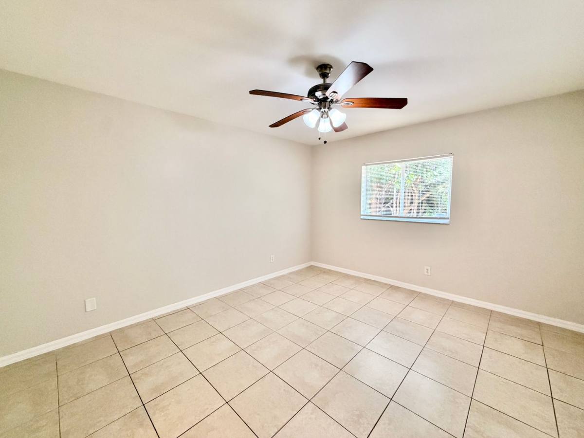 Apartment for rent at 4231 Gulfstream Dr, Naples, FL 34112