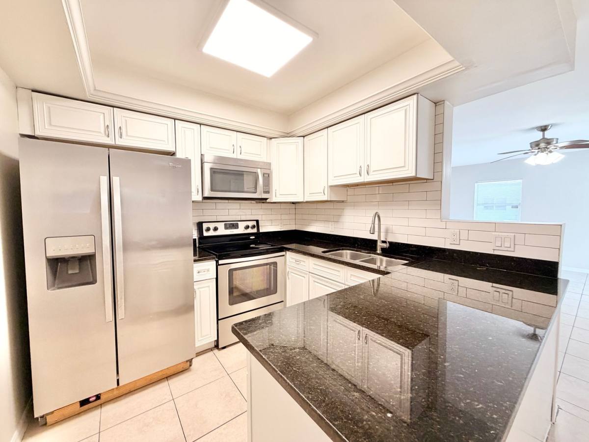 Apartment for rent at 4231 Gulfstream Dr, Naples, FL 34112